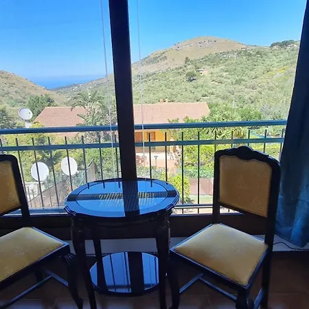 Holiday home Golden Hill *
